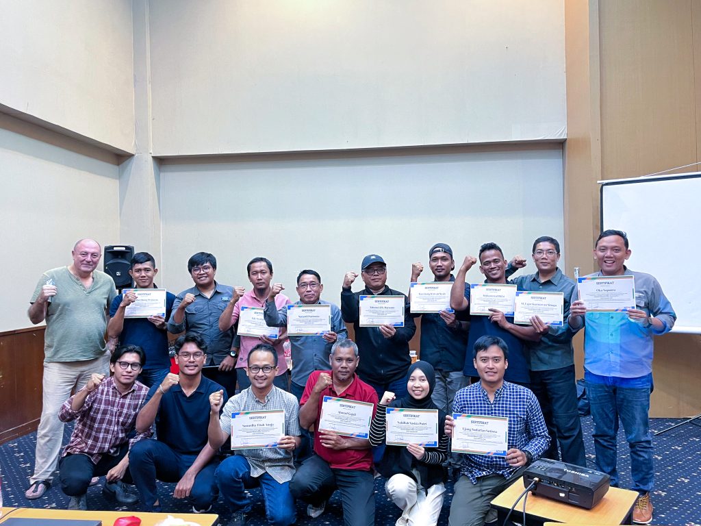 Pelatihan Dasar-Dasar Sistem Informasi Geografis (Basic GIS) dan Tematik Perkebunan | Nusantara Geosains Institut (NGI) | PT Enrique Indonesia | PT Royal Lestari Utama - Michelin | Jambi, 6 Desember 2024