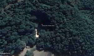 Danau Biru Kolaka dari Citra Satelit Google Earth