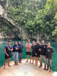 Wisata di Danau Biru Kolaka, Sulawesi Tenggara | sumber: foto pribadi